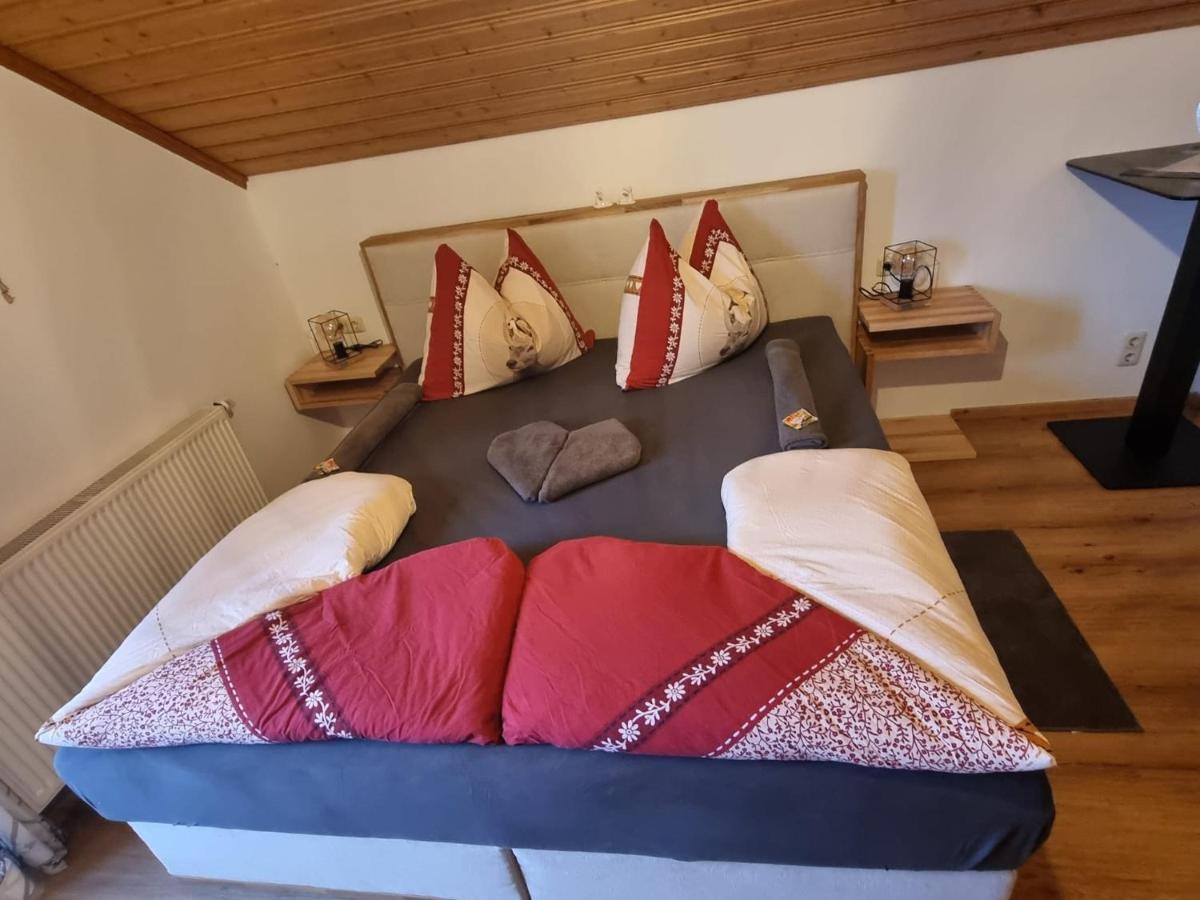 Urlaub Am Bauernhof Bei Familie Steinbrecher 巴德米滕多夫 外观 照片